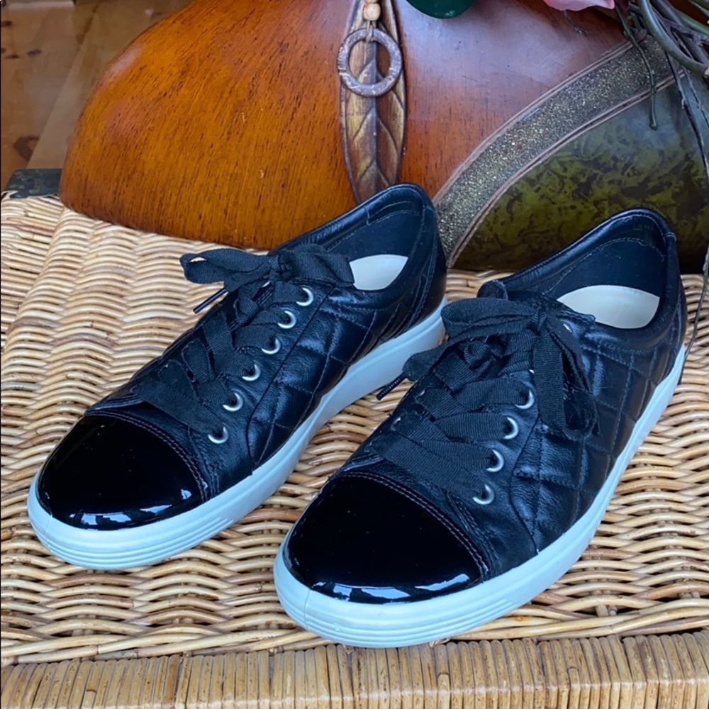 ECCO Soft 7 Quilted Black Tie Sneakers Sz 40